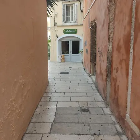 Cortile Antico アパート コルフ島